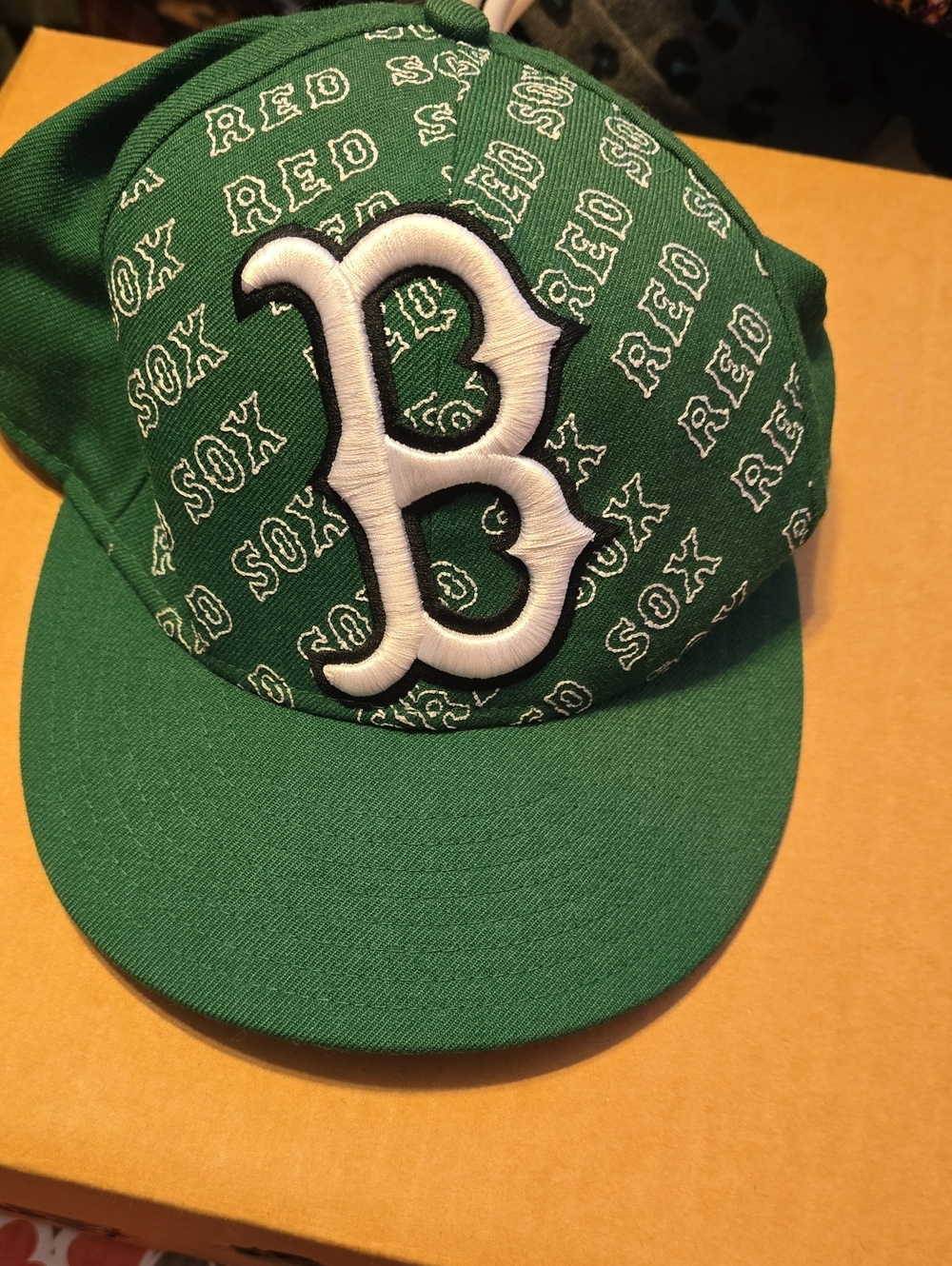 Genuine Merchandise Green Boston Red Sox Baseball Cap